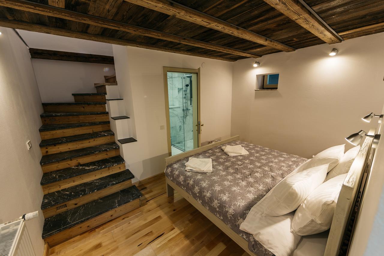 Yellowboot Aparthotel Sibiu Exterior photo