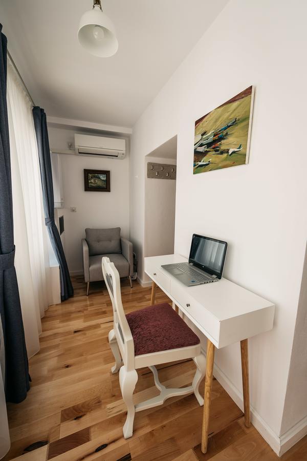 Yellowboot Aparthotel Sibiu Exterior photo