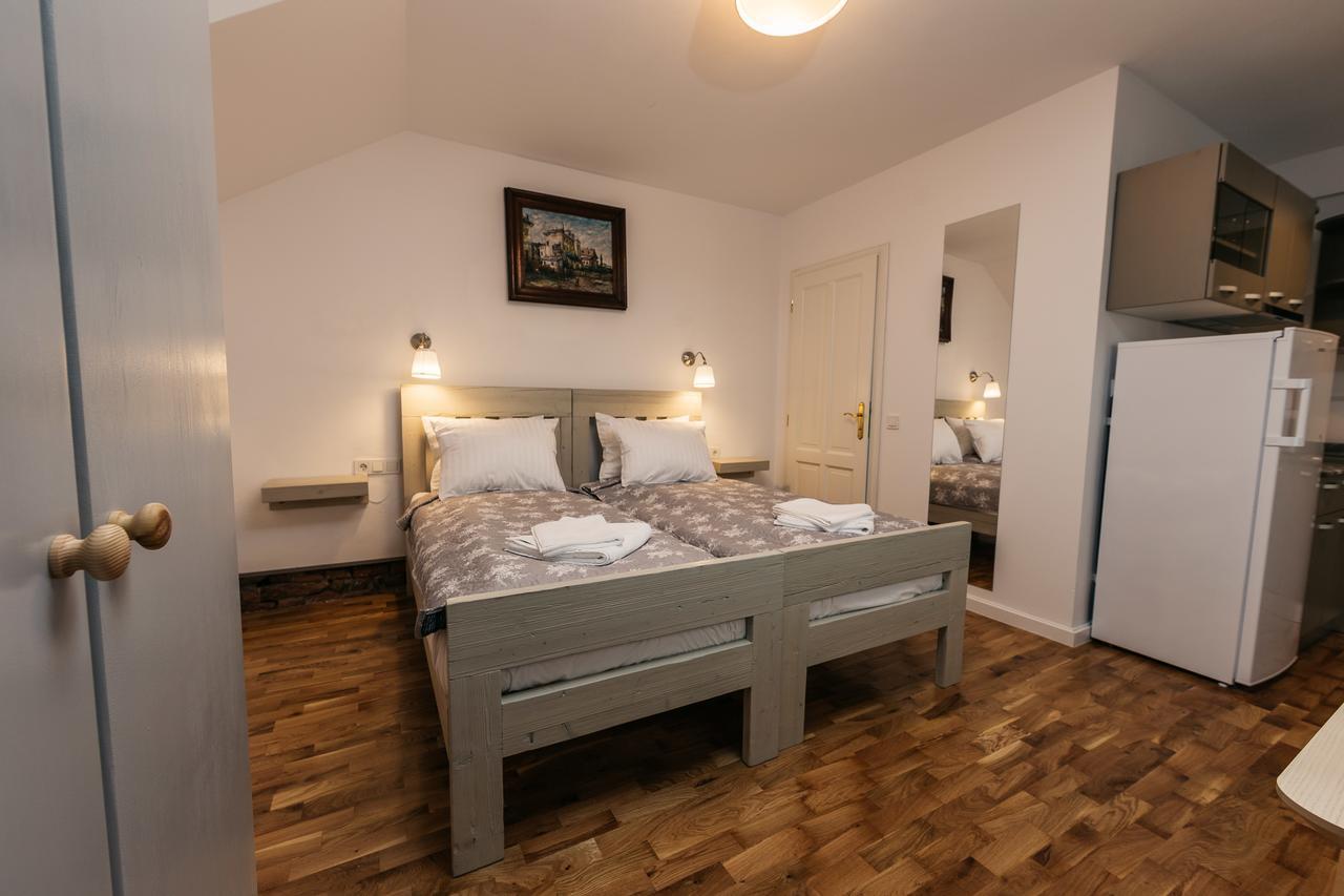Yellowboot Aparthotel Sibiu Exterior photo